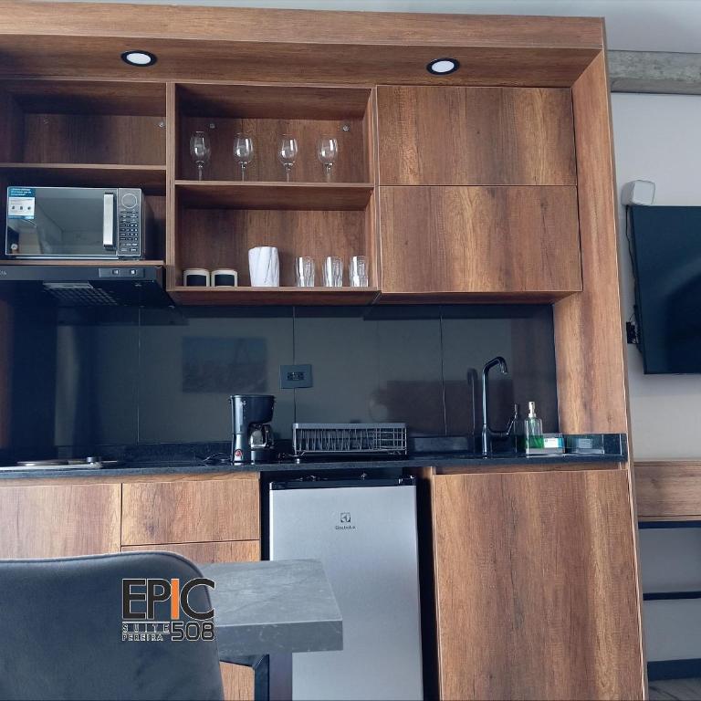 Epic Suite 508 Deluxe Airport - Deluxe One-Bedroom Apartment - 26