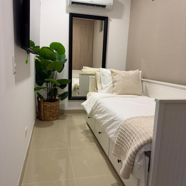 New Apartment in Santa Marta with Pools, Gym, Near the Beach and hotel Amenities - Three-Bedroom Premium Apartment with Balcony - 21