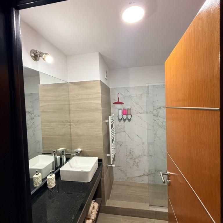 Monte Grande Family Stay - Balcón y parilla - Apartamento de 2 dormitorios con balcón - 28