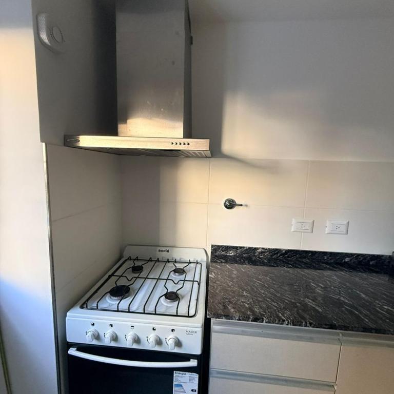Monte Grande Family Stay - Balcón y parilla - Apartamento de 2 dormitorios con balcón - 21