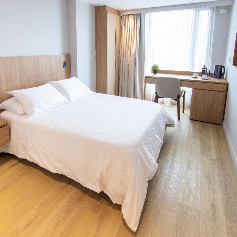Nodo Hotel - Habitación Estándar - 1 cama grande - 2