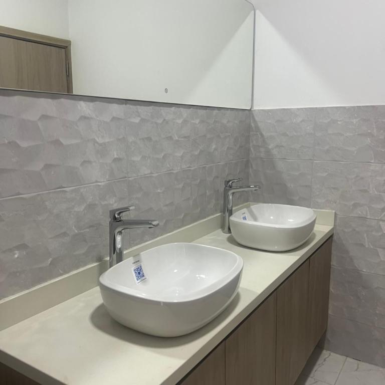 Serenity House - Family Room with Private Bathroom - 2