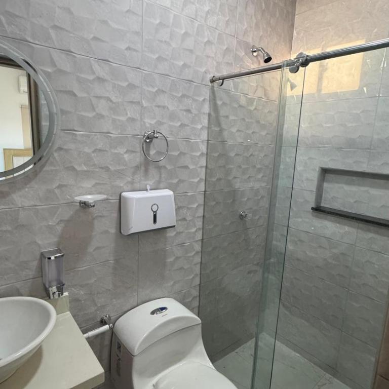 Serenity House - Family Room with Private Bathroom - 3