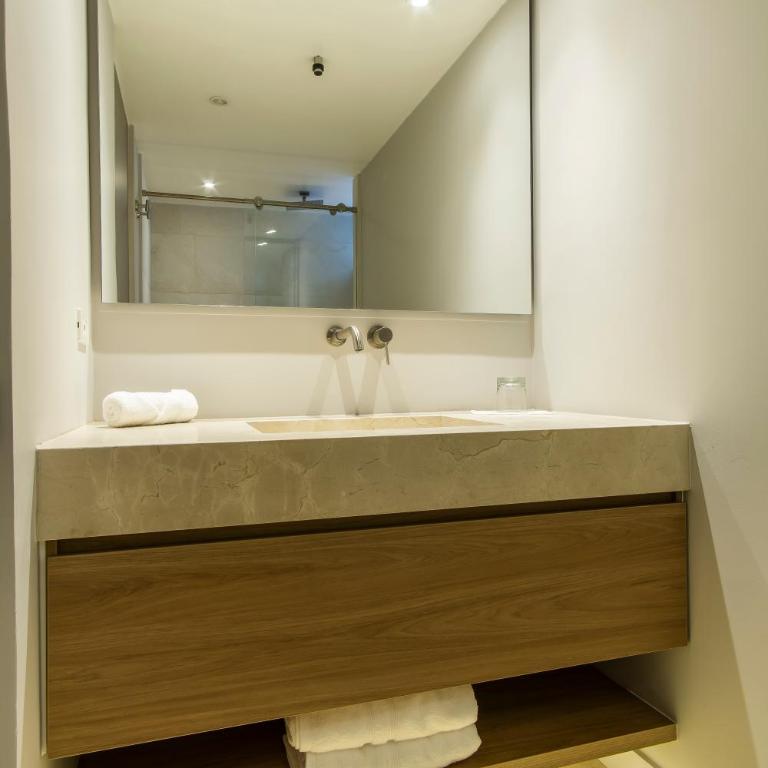 Nodo Hotel - Suite Doble Deluxe - Cama grande - 3