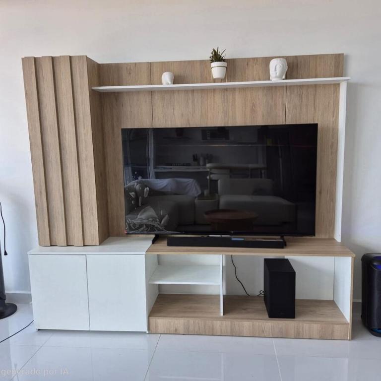 Exclusive 13th-Floor Luxury Apt in Garden City - Three-Bedroom Apartment - 1