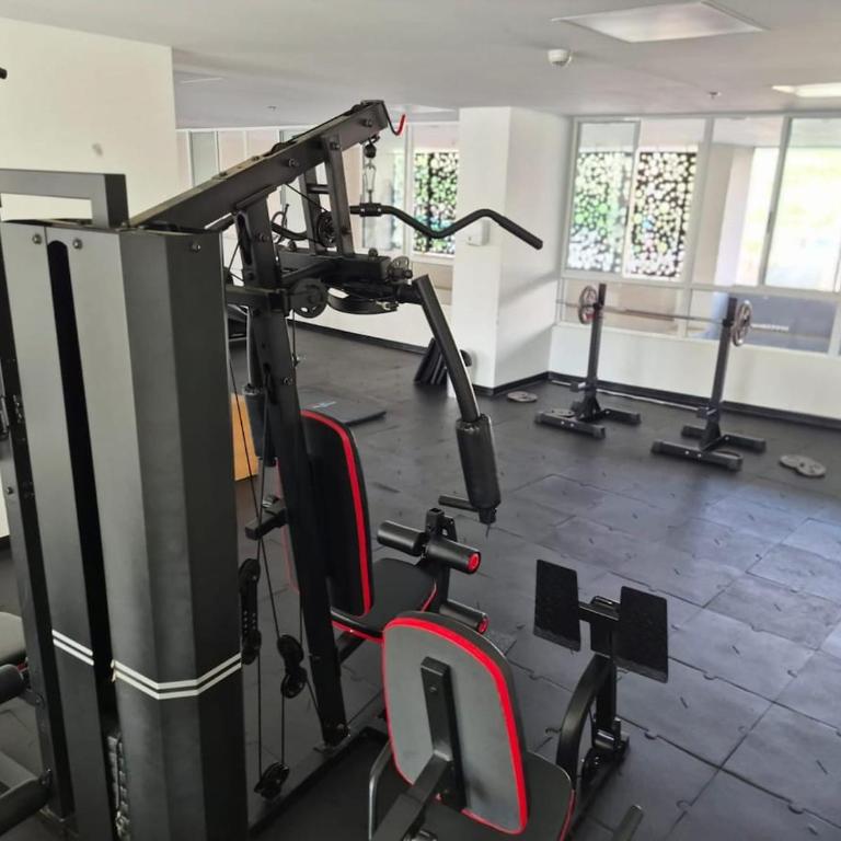 Exclusive 13th-Floor Luxury Apt in Garden City - Three-Bedroom Apartment - 60