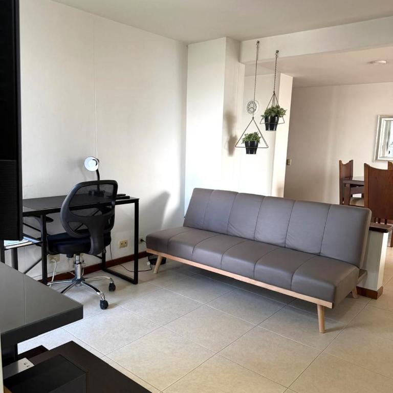El Poblado, Medellín con Piscina, gym, cómodo, linda vista. - Apartamento de 2 dormitorios - 22