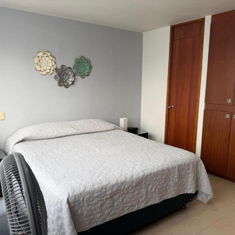 El Poblado, Medellín con Piscina, gym, cómodo, linda vista. - Apartamento de 2 dormitorios - 26
