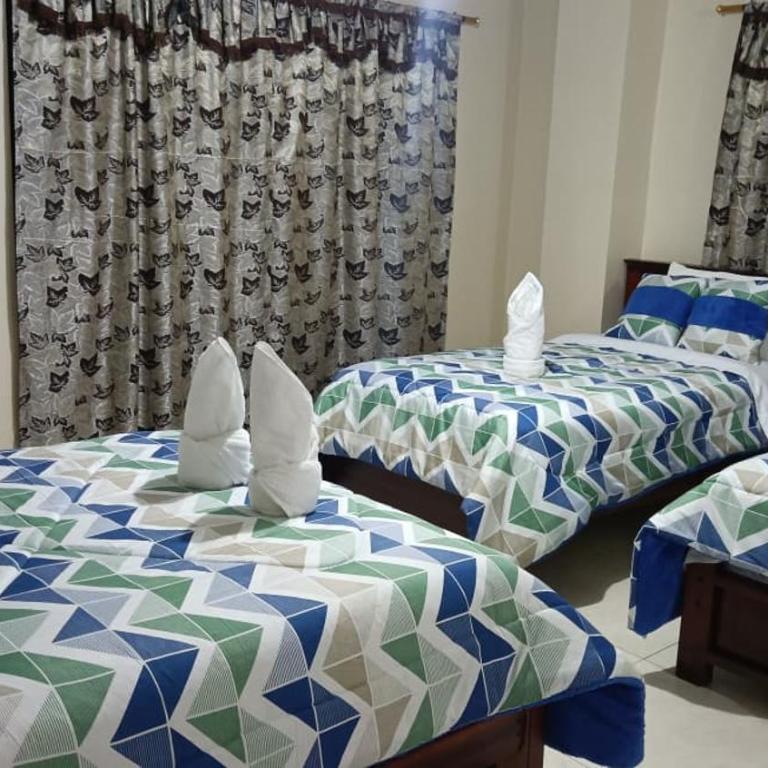 Refugio Volcán Tungurahua - Family Room with Shared Bathroom - 2