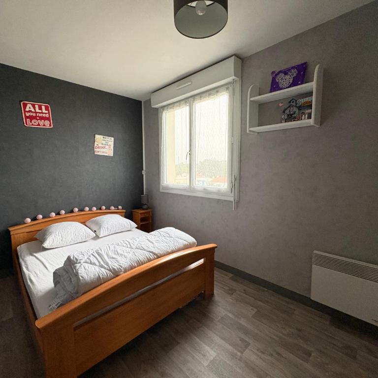 Appartement 3 chambres avec grand balcon et garage proche du casino - FR-1-323-260 - Apartment - 20