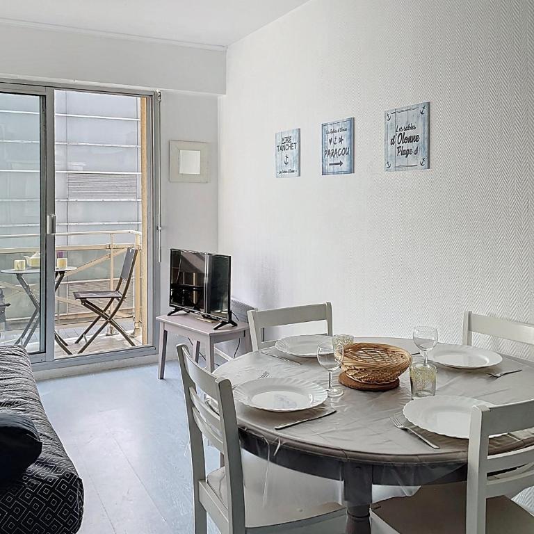 Studio rénové avec balcon à 100m de la plage et piscine - 4 personnes - Les Sables-d'Olonne - FR-1-331-204 - Studio - 7
