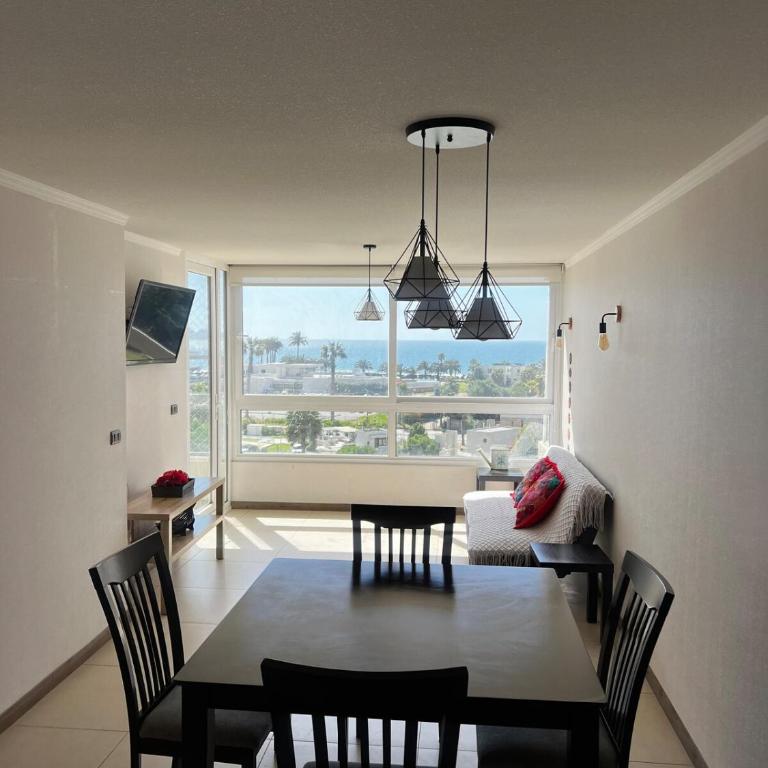 Departamento con vista al mar - Three-Bedroom Apartment - 1