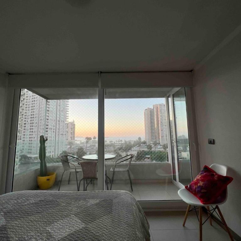 Departamento con vista al mar - Three-Bedroom Apartment - 2
