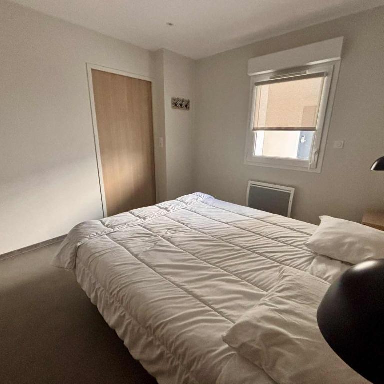 Appartement luxe 4 pers, bord de mer, balcon, piscine, animaux admis, parking, WiFi - FR-1-194-196 - Apartamento (4 adultos) - 5