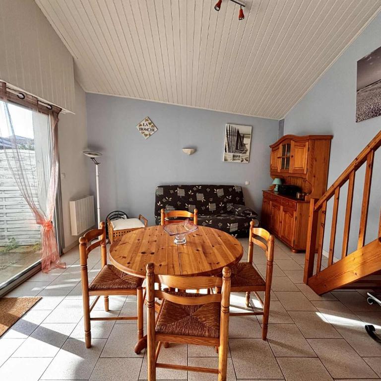 Pavillon pour 4 à 150m de la plage et 500m du centre de La Tranche-sur-Mer, avec terrasse et garage - FR-1-194-375 - Appartement (4 Adultes) - 9