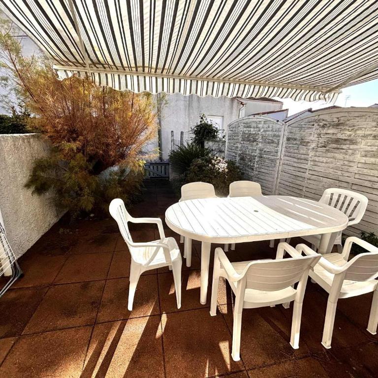 Pavillon pour 4 à 150m de la plage et 500m du centre de La Tranche-sur-Mer, avec terrasse et garage - FR-1-194-375 - Appartement (4 Adultes) - 16