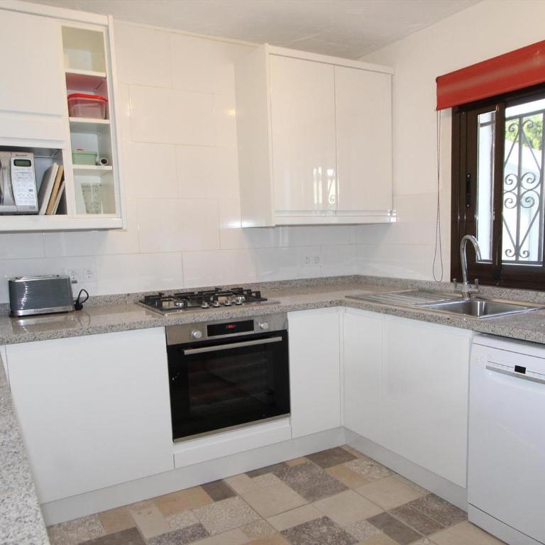 Casa rústica en Moraira con piscina comunitaria y cerca de la playa - HISP-216-221 - Casa - 20