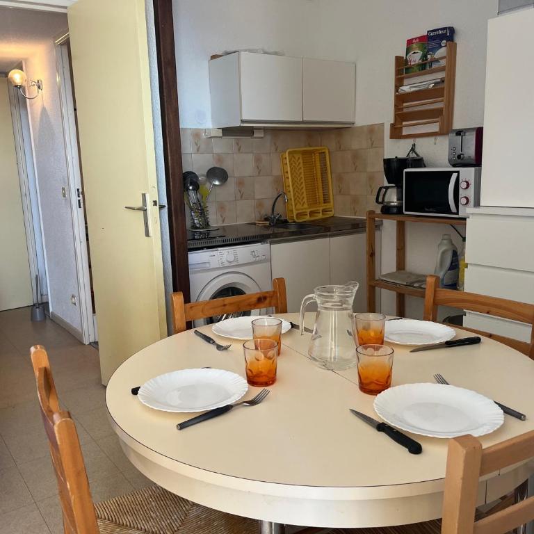 Gruissan: T2 Cabine, Piscine, Parking, Centre, 4/5 pers, Petit Budget - FR-1-796-3 - Appartamento - 12