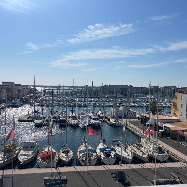 Gruissan: T2 Cabine, Piscine, Parking, Centre, 4/5 pers, Petit Budget - FR-1-796-3 - Appartamento - 15