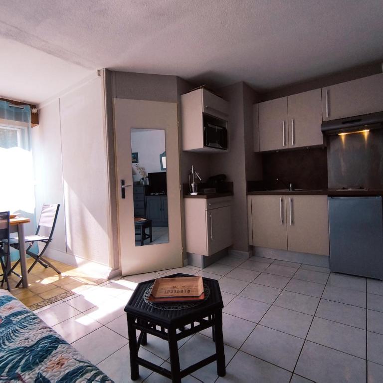 T2 cosy à Narbonne-Plage - 4 pers, proche plage, parking privatif, calme - Découverte et détente ! - FR-1-795-8 - Apartamento - 16