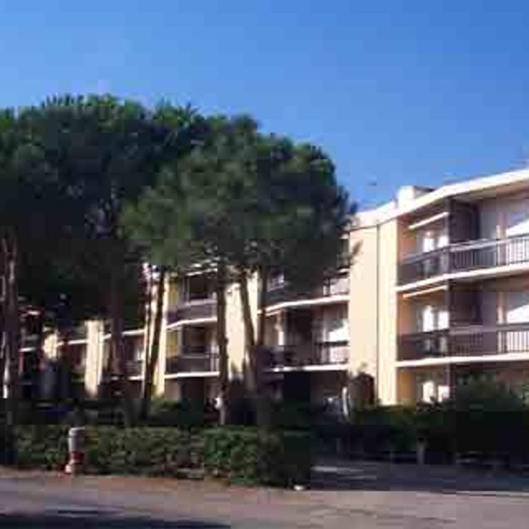 Appartement 4 personnes à 50m de la plage - FR-1-837-81 - Apartment - 10