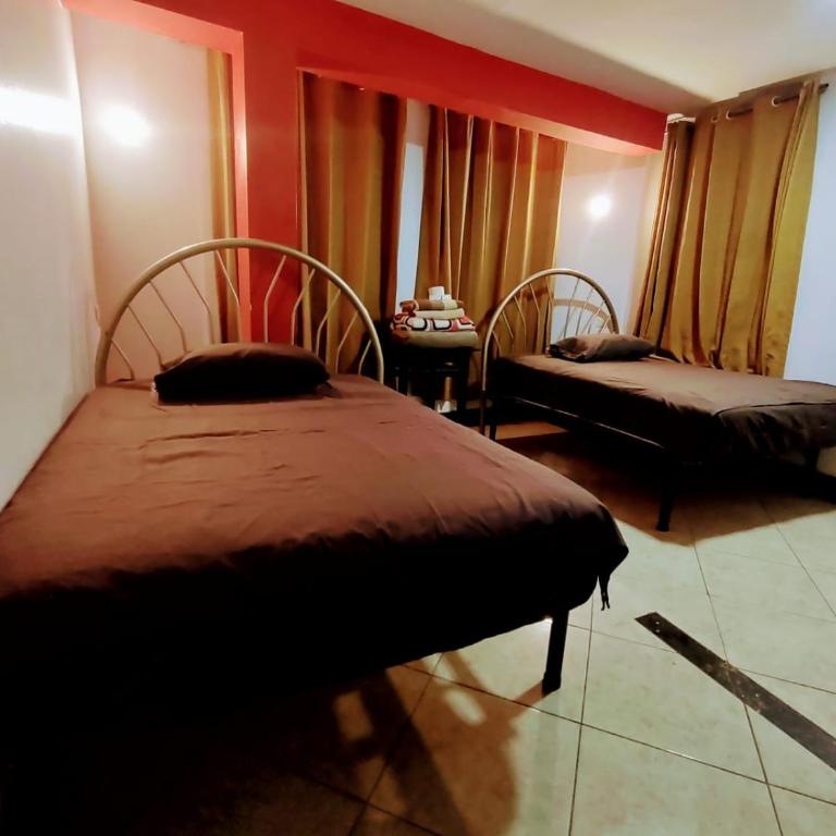 Hospedaje ANDRES & COCHERA - Twin Room - 5