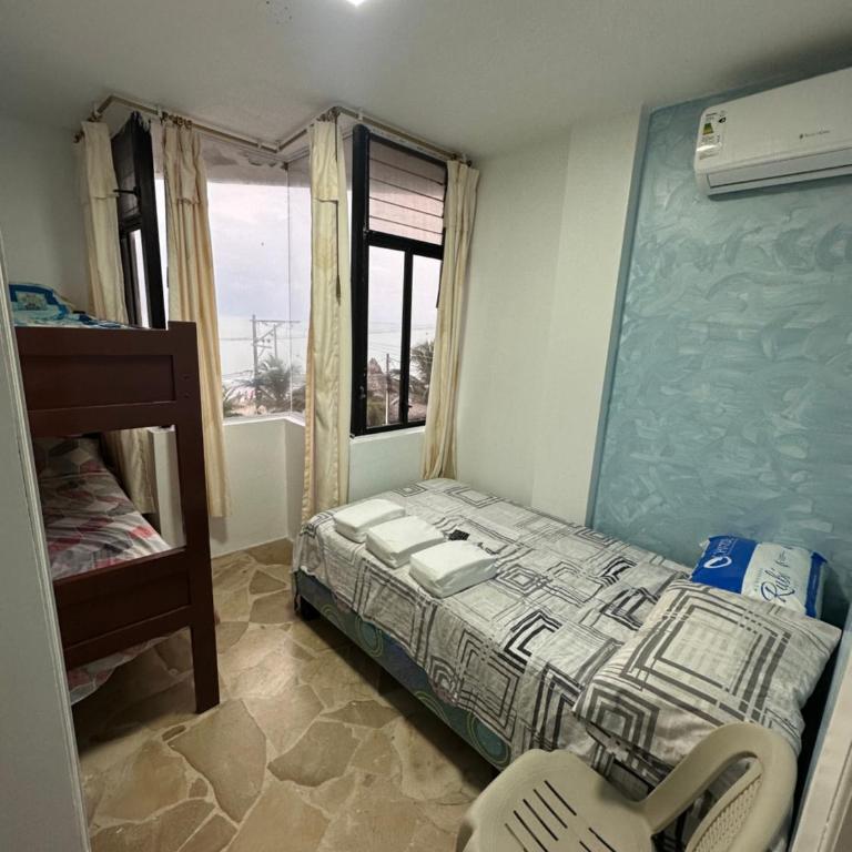 Carlos - One-Bedroom Apartment - 4