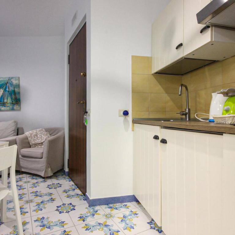 Gorgeous Apartment In Vico Equense With Wifi - Appartamento con 1 Camera da Letto - 4