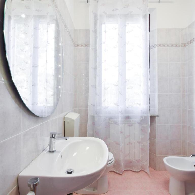 Splendida Casa A Camaiore Con Vista Mare - Casa Vacanze con 2 Camere da Letto - 13