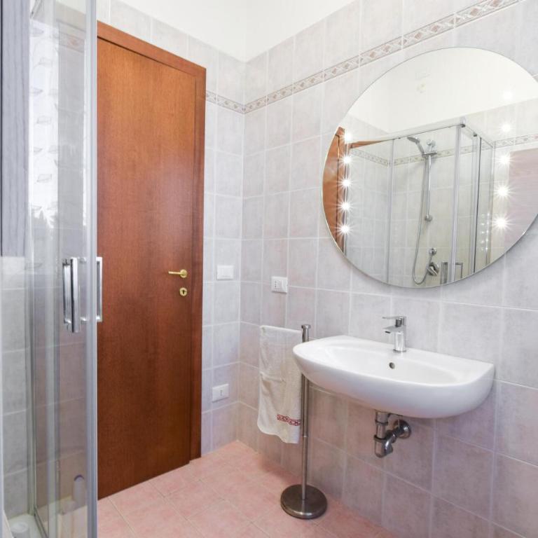 Splendida Casa A Camaiore Con Vista Mare - Casa Vacanze con 2 Camere da Letto - 14
