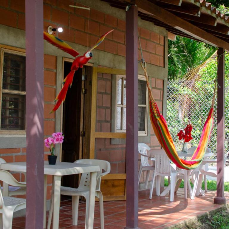 Cabaña en Necoclí BBQ Jardín Playa 5 min con AC 560 m2 - Casa Unifamiliar de 2 dormitorios - 8