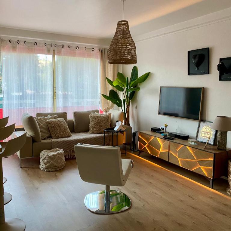 Appart pour 4 pers près de Cannes proche commerces wifi rapide - Room #1184230801 - 1