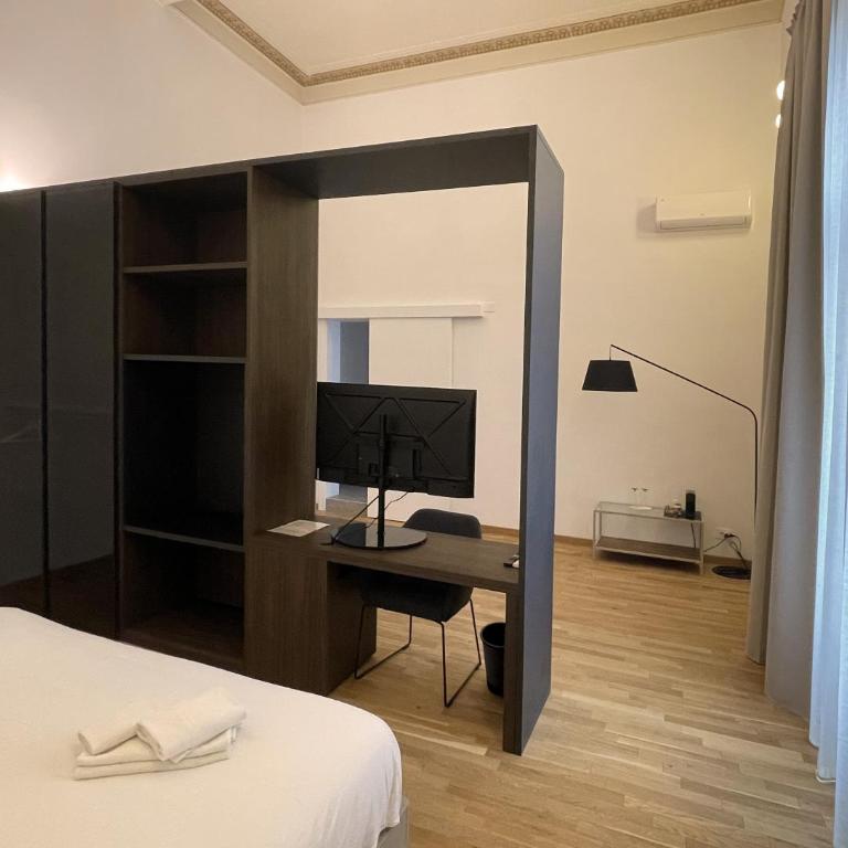 Tambasia rooms, Centro storico,Via Etnea - Large Double Room - 3