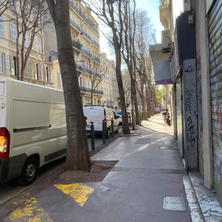FLCbm -Grand 4 Chambres- 97M2 - 1km St Charles - - Apartamento - 34