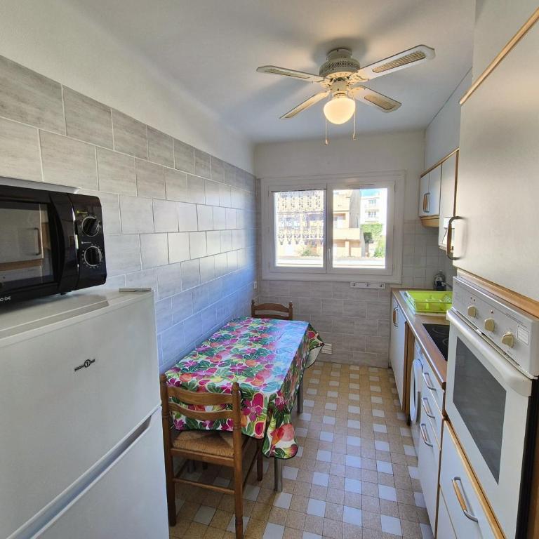 Appartement à 150 M de la plage, lave linge, Wi Fi ... - Appartement 2 Chambres - 7