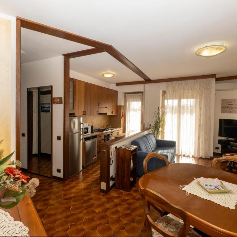 Casa Vacanze Heidi vista lago - Appartamento con 1 Camera da Letto - 2