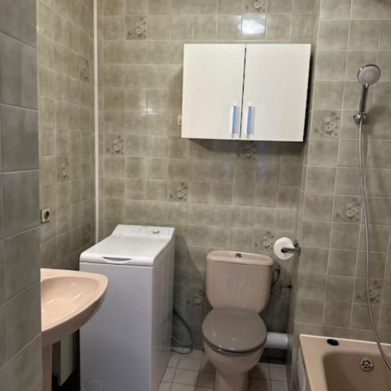 Nouveau ! à 200m des plages grand studio baigné de lumière, très grande terrasse tout confort - Monolocale - 15
