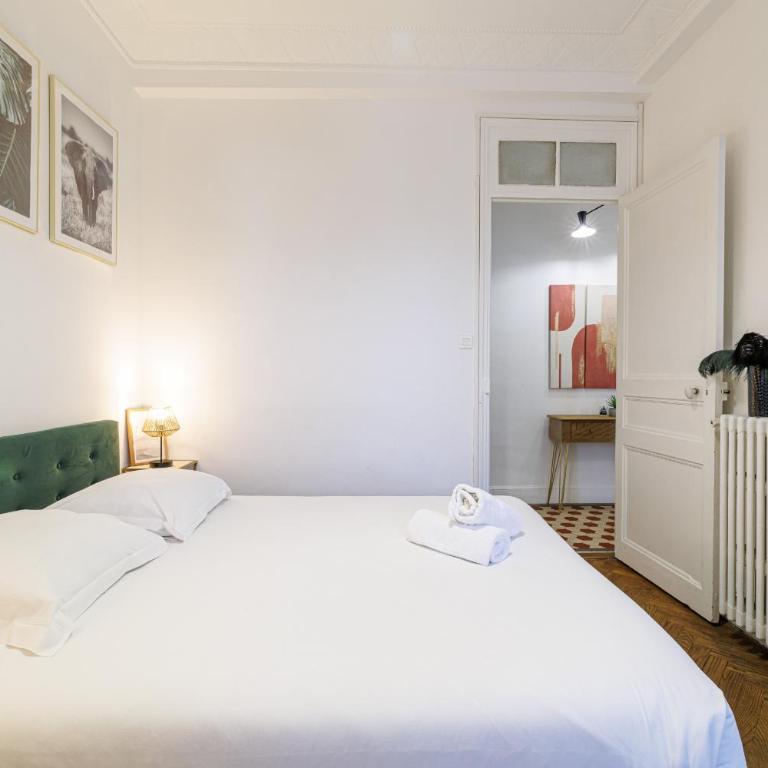 Large 2 Bdr City Center close to Train Station - Appartement 2 Chambres - 34