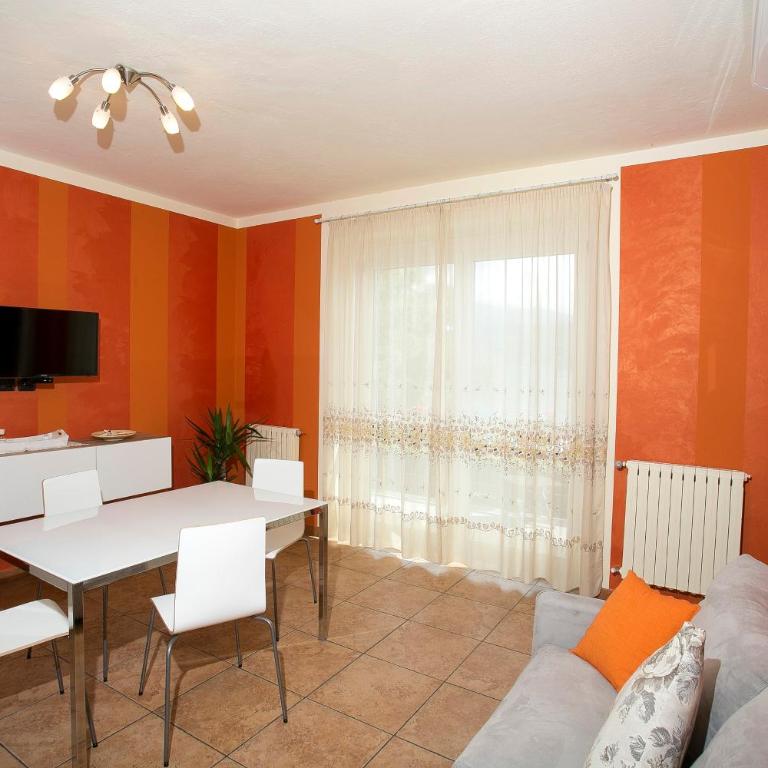 Casa Vacanze La Nautica - Appartamento con Vista Lago - 12