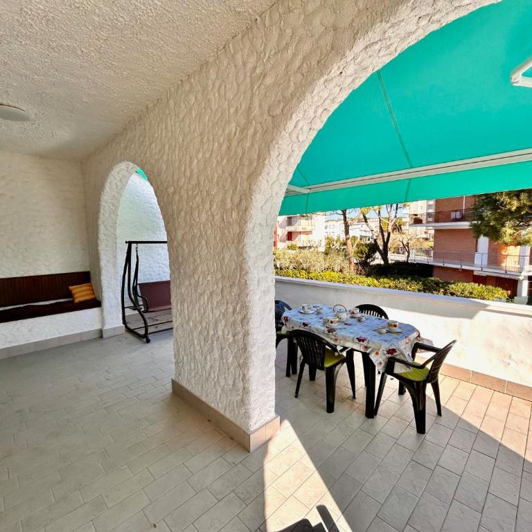 quadrilo FABIOLA CON TERRAZZO, ARIA CONDIZIONATA E VICINO AL MARE - Three-Bedroom Superior Apartment - 10