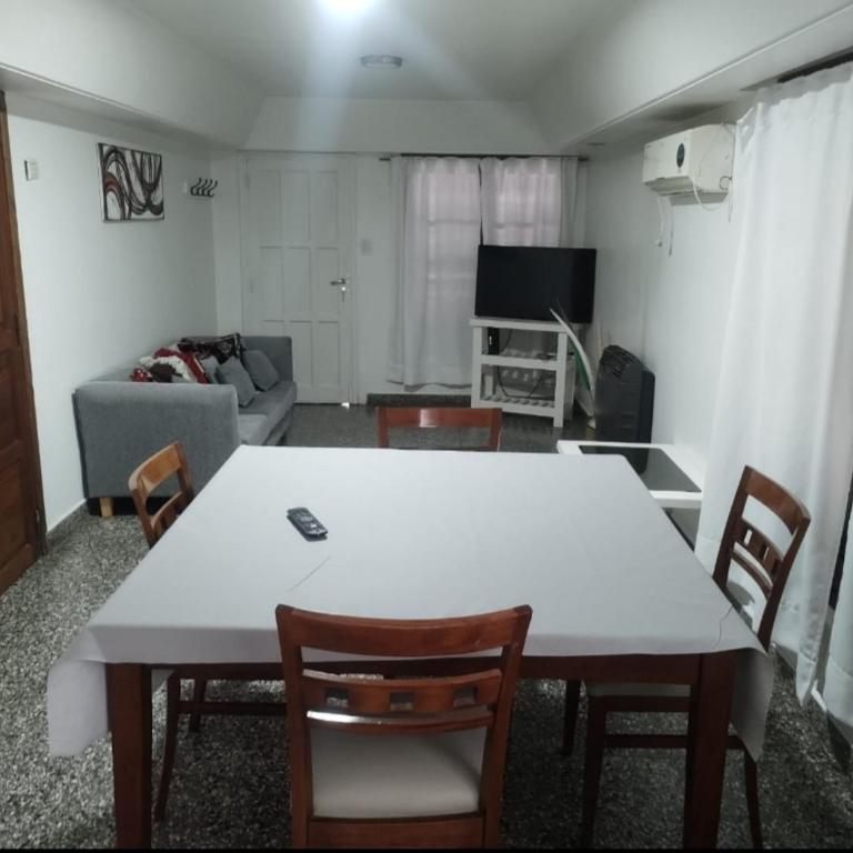 Arnal2020 - Room #1582897302 - 1