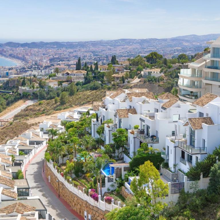 Amazing modern villa with spectacular seaviews close to Benalmadena Pueblo - Villa - 3
