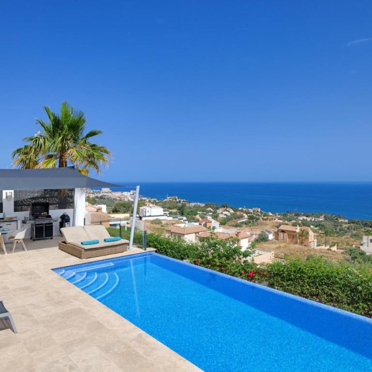 Amazing modern villa with spectacular seaviews close to Benalmadena Pueblo - Villa - 8