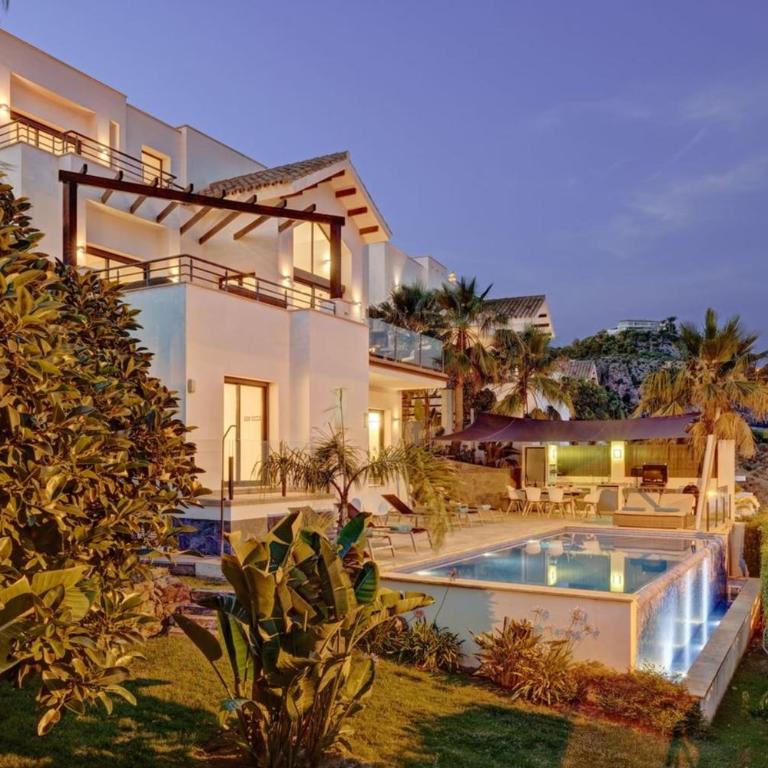 Amazing modern villa with spectacular seaviews close to Benalmadena Pueblo - Villa - 37