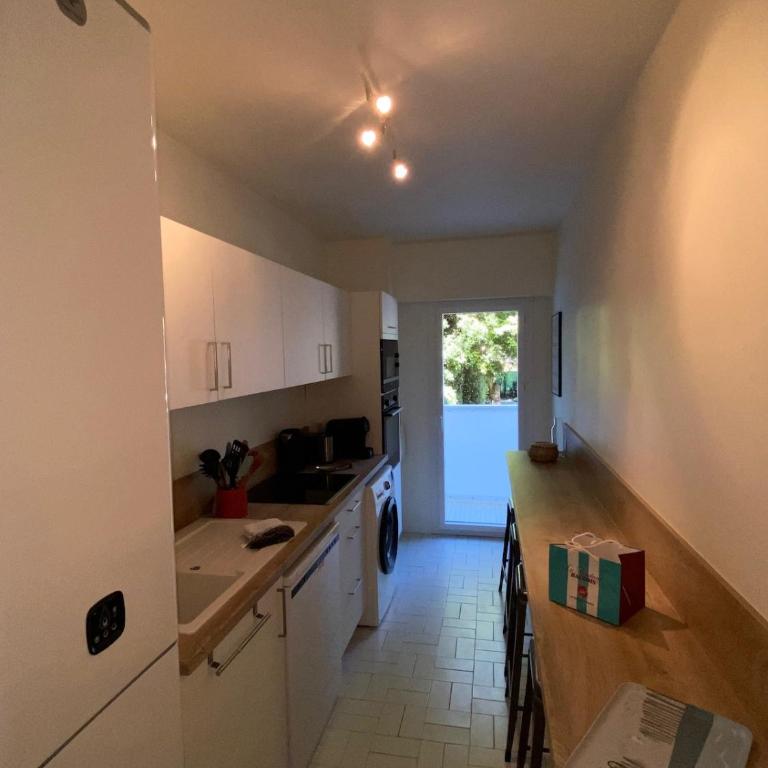 Superbe T2cabine vue mer accès direct plage Benoît - Two-Bedroom Apartment - 31