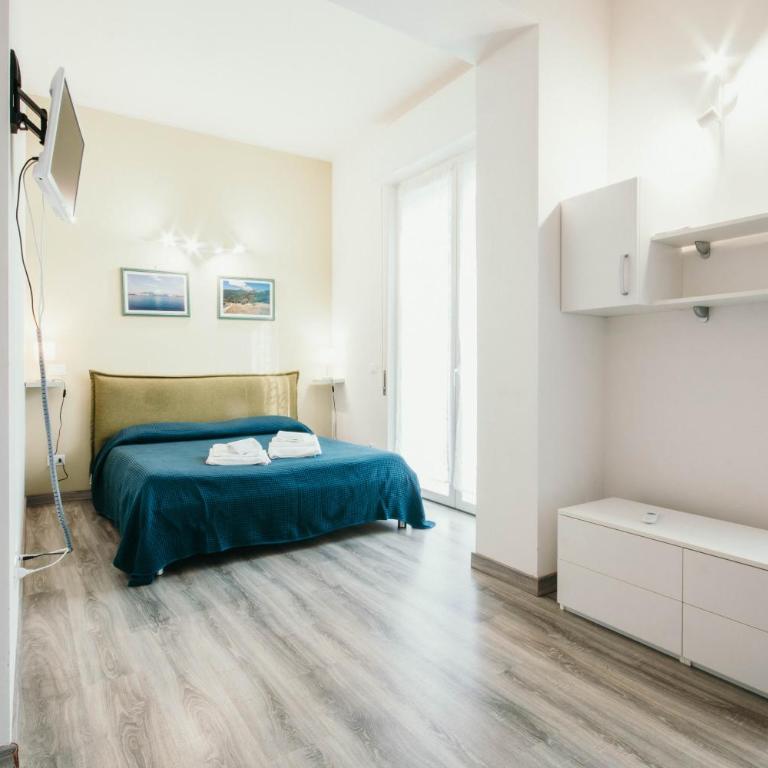 AL 13 - Lakeside Leisure & Business - Monolocale Triplo Standard - 6