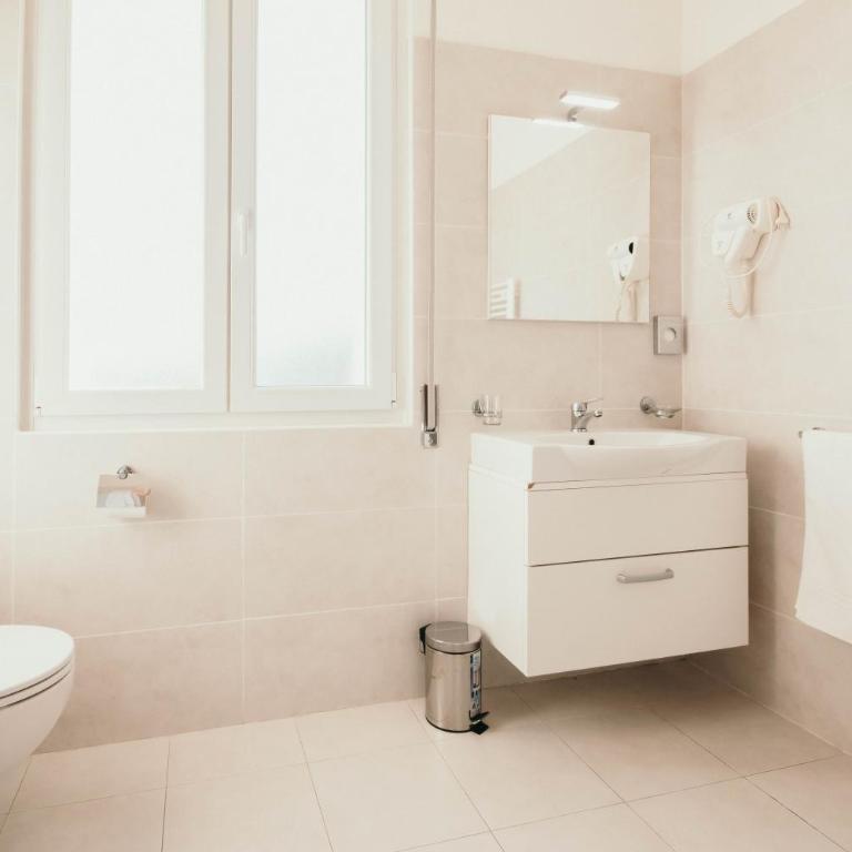 AL 13 - Lakeside Leisure & Business - Monolocale Standard - 10