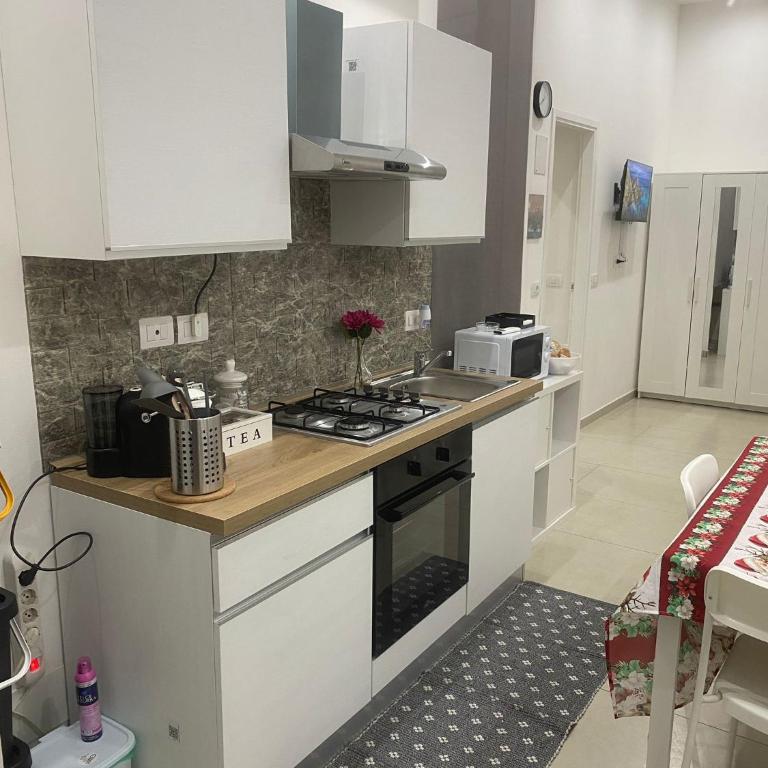 Giampys house via etnea 110 catania - One-Bedroom Apartment - 4