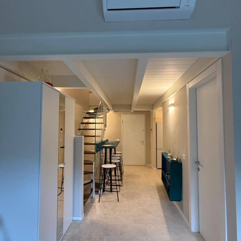 Loft 83 - Three-Bedroom Apartment - 12