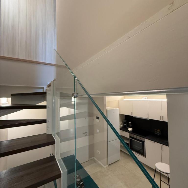 Loft 83 - Three-Bedroom Apartment - 20